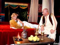 Julia Taylor den sexiga prinsessan