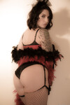 Ivy Lebelle den tatuerade milf