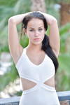 Megan Rain visar sin fitta