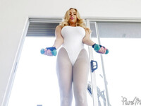 Olivia Austin den sportiga sexiga milf