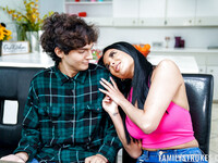 Anissa Kate har sex med tonårspojke