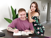 Crystal Rush gillar att bli knullad av två