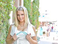 Lacey Johnson visar upp sig
