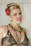 Candy Monroe fekete pasival grävde