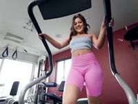 Kendra Spade - Sportig asiat