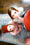 Riley Nixon och Scarlett Mae har en trekant