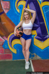 Bunny Madison de stora tuttarna blond milf