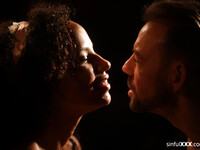 Romy Indys romantiska sex
