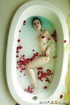 Jewelz Blu knullar i badet