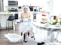 Asiatiska cosplaybruden Kimmy Kimm knullar hårt med en långhårig kille
