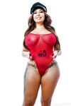 Callie Brooks tar en dusch med färsk sperma efter sugning och ridning en ung kuk