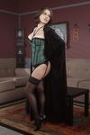 Hot Halloween milf knulla i vardagsrummet