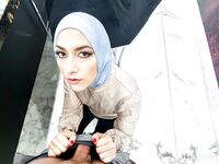 Isabel Love kinkys arabiska milf fitta djupt inuti