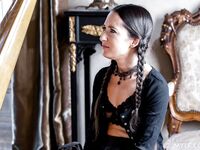 Freya Von Doom och Claire Roos knullar varandra som världens ände