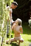 Tunn ryska gina gerson anally fucked in the open field med raul costa