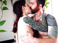 Tattored whore cam skada djupt knullad och njöt av