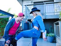 Brandi Love - En cowgirl