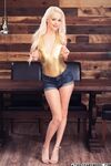 Elsa Jean - Sexig blond tonåring