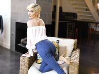 Lena Paul och Skye Blue - Kinky flickvänner