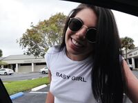 Gina Valentina har sex för pengar