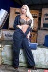 Jasmine Jae och Nicolette Shea en milf ribancok