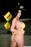 Romi Rain kidnappad milf