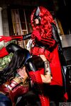 Charlotte Stokely och Romi Rain's cosplay lesbiska