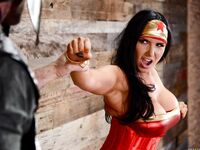 Romi Rain superstjärnan