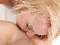 Christine B suger Rocco Siffredis stora kuk