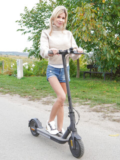 Bimbi de små tuttarna milf
